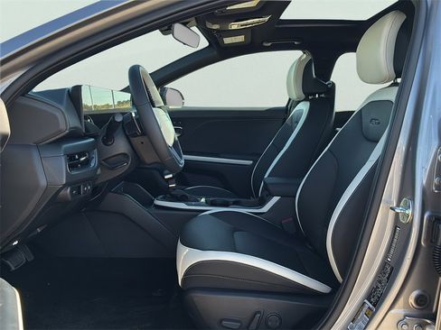 New 2025 Kia K4 GT-Line w/ GT-Line Premium Package image 22