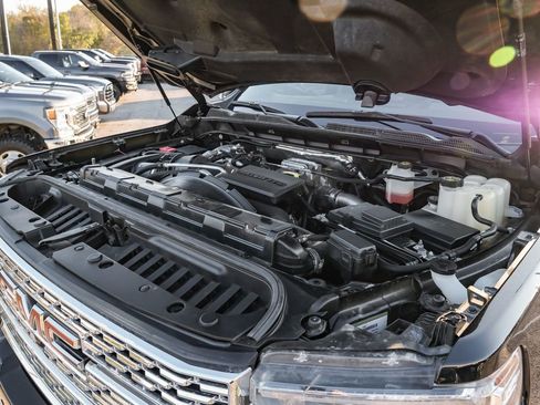 Used 2022 GMC Sierra 3500 Denali w/ Denali Black Diamond Edition image 57