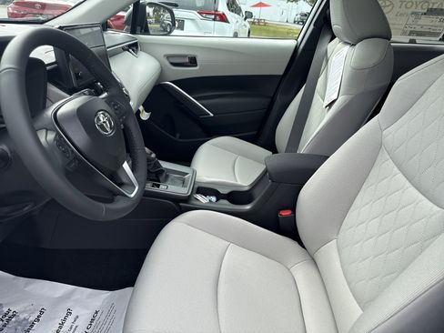 New 2026 Toyota Corolla Cross LE w/ Moonroof Package FWD image 13