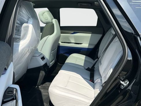 Used 2027 Cadillac Optiq Sport w/ LPO, Floor Liner Package AWD/4WD image 11