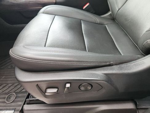 Used 2022 Chevrolet Silverado 1500 LTZ image 21