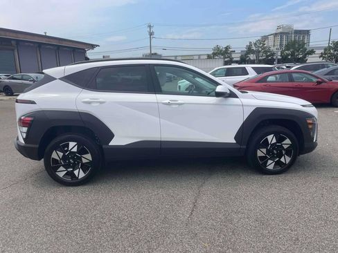 Used 2024 Hyundai Kona SEL AWD/4WD image 5