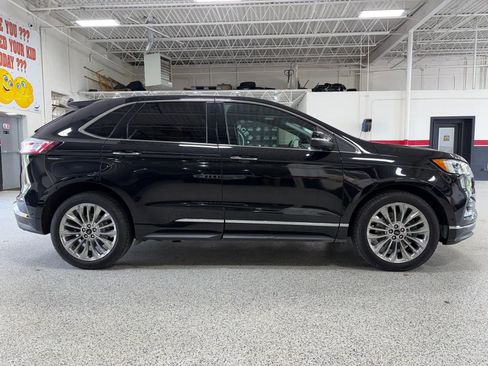 Used 2020 Ford Edge Titanium w/ Equipment Group 301A AWD/4WD image 11