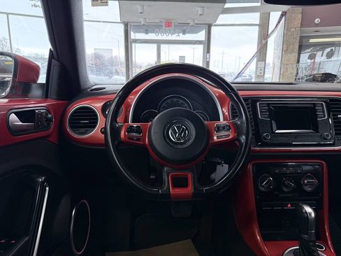 Used 2017 Volkswagen Beetle 1.8T Classic image 32