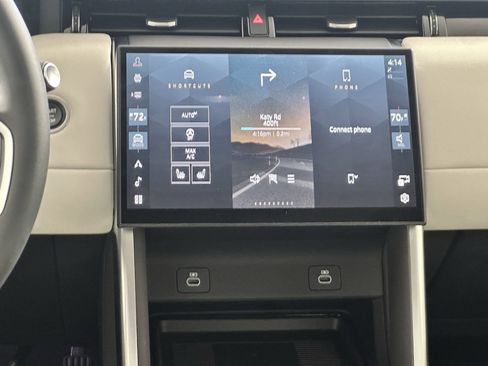 Certified 2025 Land Rover Discovery Sport S image 20