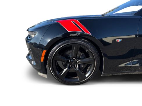 Used 2016 Chevrolet Camaro LT w/ RS Package image 9