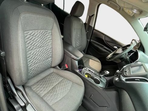 Used 2018 Chevrolet Equinox LT FWD image 11
