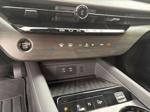 Certified 2025 Nissan Murano SV AWD/4WD image 32