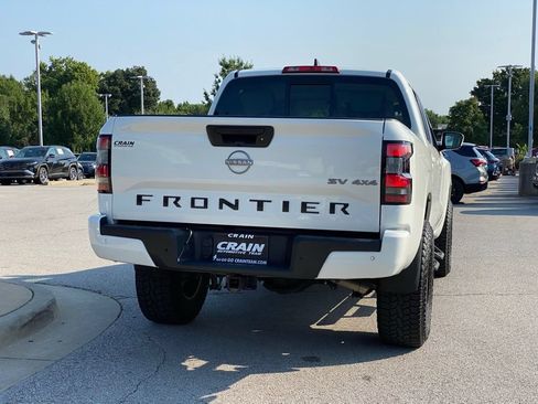 Used 2024 Nissan Frontier SV w/ SV Convenience Package AWD/4WD image 8