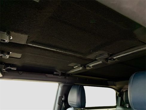 Used 2023 Ford Bronco Outer Banks image 24