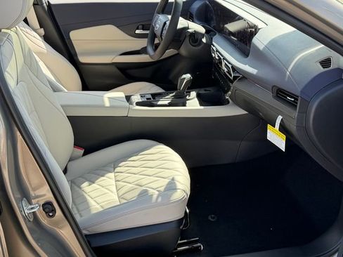 New 2026 Nissan Sentra SL FWD image 25