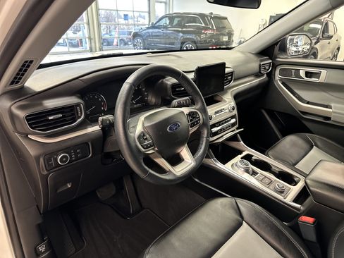 Certified 2023 Ford Explorer XLT w/ Equipment Group 202A image 25