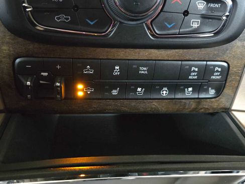 Used 2015 RAM 1500 Laramie Longhorn w/ Convenience Group image 30