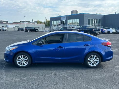 Used 2017 Kia Forte S FWD image 7