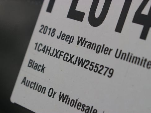 Used 2018 Jeep Wrangler Unlimited Rubicon w/ Cold Weather Group image 36