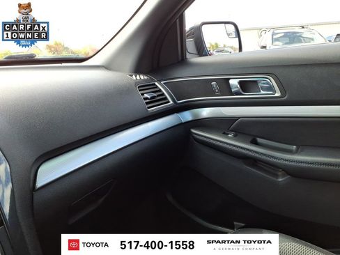 Used 2016 Ford Explorer XLT w/ Equipment Group 201A AWD/4WD image 23