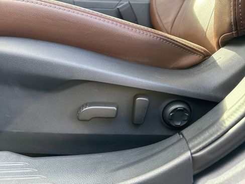 Used 2025 Subaru Outback Touring XT image 17