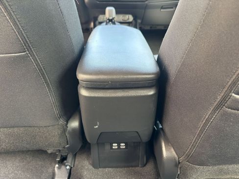 Used 2025 Toyota Prius LE image 24