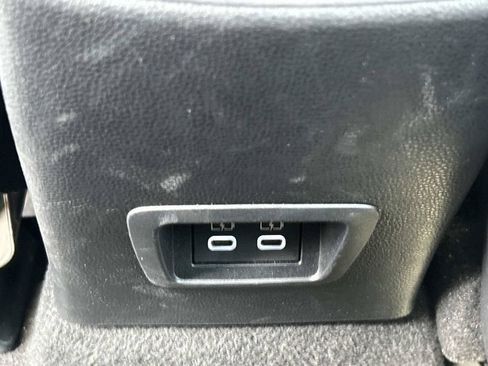 Used 2023 Toyota Corolla Cross XLE w/ Convenience Package FWD image 22