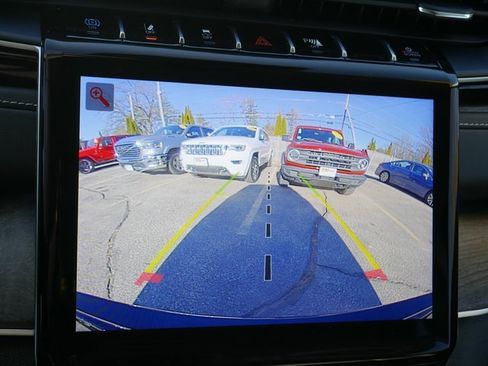 Used 2023 Jeep Grand Cherokee 4WD 4xe image 18