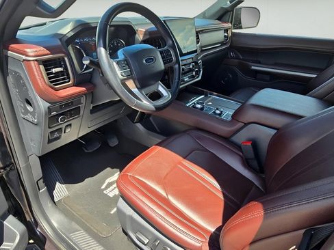 Used 2024 Ford Expedition Limited AWD/4WD image 15