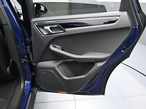 Certified 2025 Porsche Macan image 26
