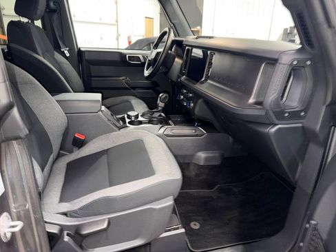 Used 2025 Ford Bronco Big Bend image 18