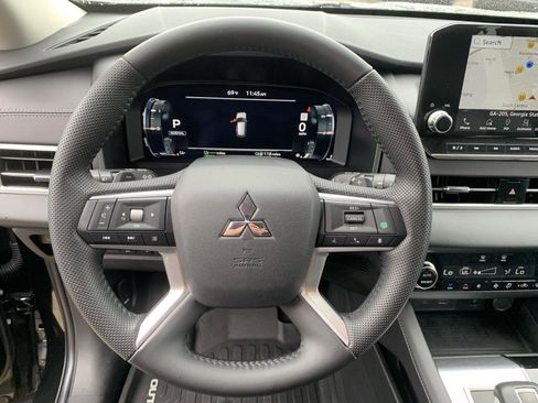 Used 2023 Mitsubishi Outlander SEL image 19