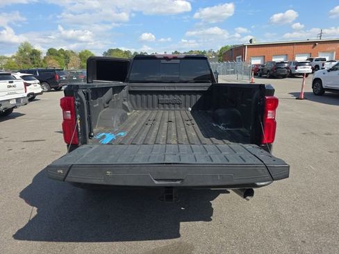 Used 2022 Chevrolet Silverado 3500 High Country w/ Technology Package image 12