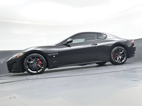 Used 2013 Maserati GranTurismo Sport RWD image 36