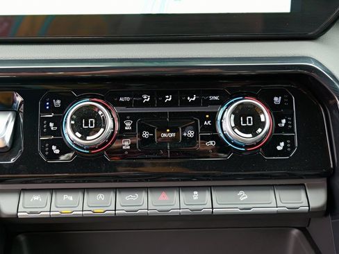 New 2026 GMC Sierra 1500 AT4 w/ AT4 Premium Package image 16