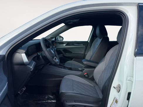 New 2026 Volkswagen Tiguan SEL R-Line image 10