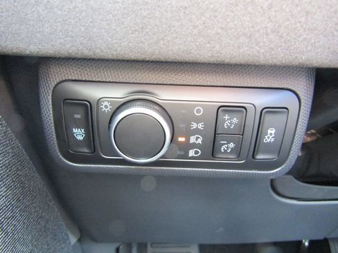 Used 2025 Ford Mustang Mach-E GT AWD/4WD image 29