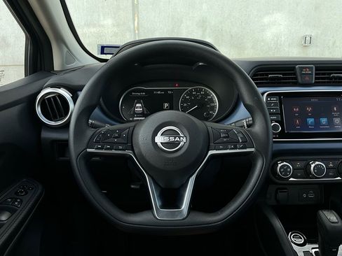 Used 2025 Nissan Versa SV image 28