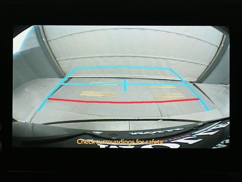 Used 2025 Toyota Sienna LE w/ LE Plus Package image 21