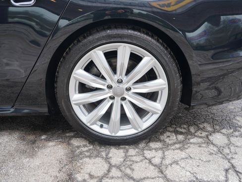 Used 2016 Audi A8 L 4.0T w/ Driver Assistance Package image 86