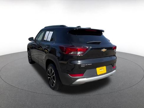 Used 2025 Chevrolet TrailBlazer LT w/ Driver Confidence Package AWD/4WD image 11
