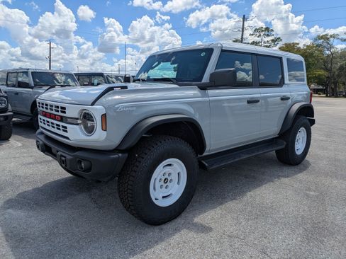 New 2026 Ford Bronco Heritage Edition AWD/4WD image 8