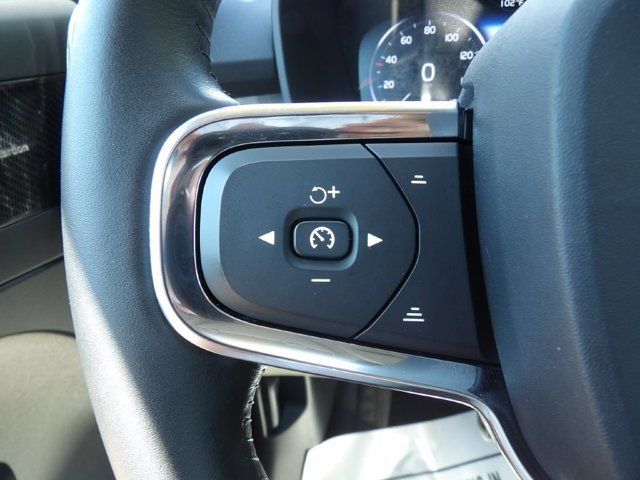 Used 2019 Volvo XC40 T5 Momentum AWD/4WD image 18