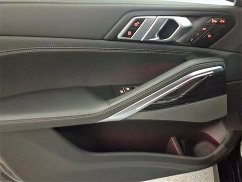 Used 2025 BMW X6 xDrive40i w/ Climate Comfort Package image 20