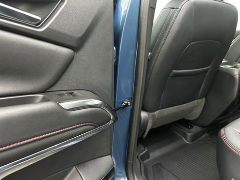 Used 2024 Chevrolet Traverse RS image 36