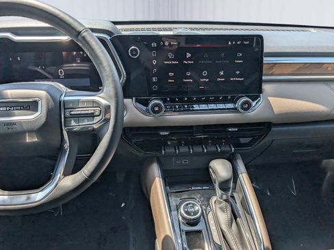 Certified 2025 GMC Canyon Denali AWD/4WD image 17