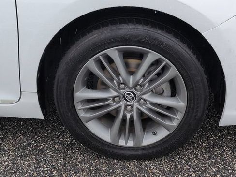 Used 2016 Toyota Camry SE FWD image 11