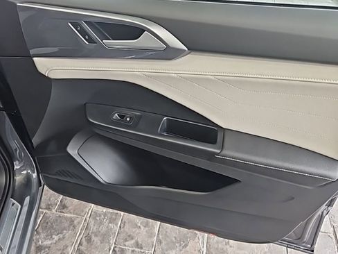 New 2026 Volkswagen Taos SEL AWD/4WD image 11