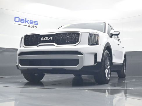 New 2025 Kia Telluride LX FWD image 41