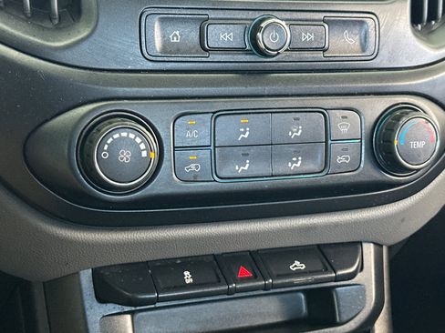 Used 2018 Chevrolet Colorado W/T w/ WT Convenience Package RWD image 19