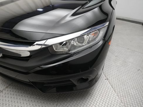 Used 2018 Honda Civic EX-T image 22