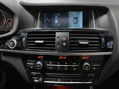 Used 2017 BMW X3 xDrive28i AWD/4WD image 18
