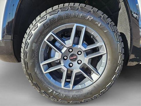 New 2026 GMC Terrain AT4 w/ Technology Package II AWD/4WD image 10