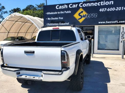 Used 2010 Toyota Tacoma PreRunner image 11